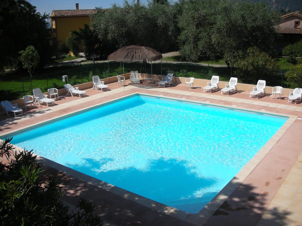 Camping La ferme de Riola - Piscine Alpes Maritimes